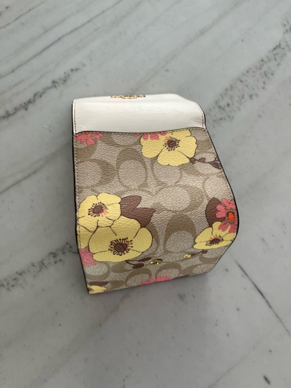 COACH Cream Floral Compact Trifold Wallet with Gold Logo - Picture 4 of 10